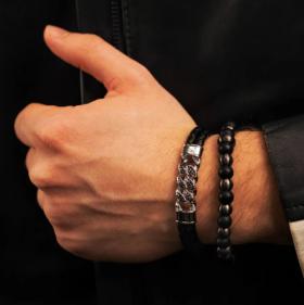 Pearl bracelet Bruce with Onyx & amp; Carbon